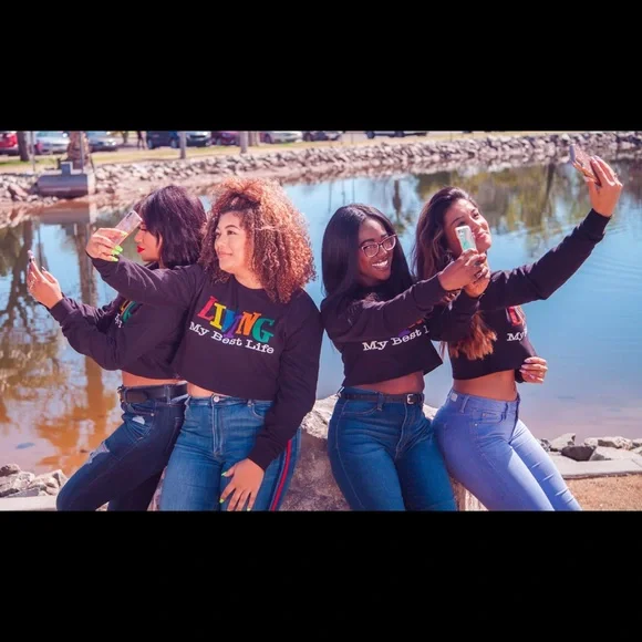 COPY - “Living My Best Life” Crop Top - Picture 5 of 8